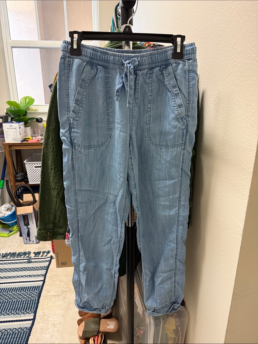 Vineyard Vines Light Wash Drawstring Denim Joggers